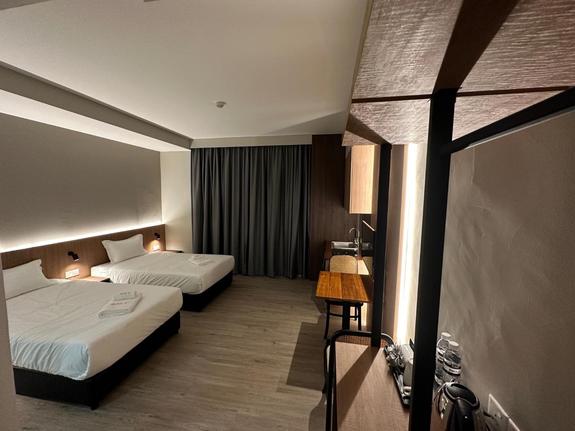 Roxy Hotel Aiman Kuching Exteriör bild